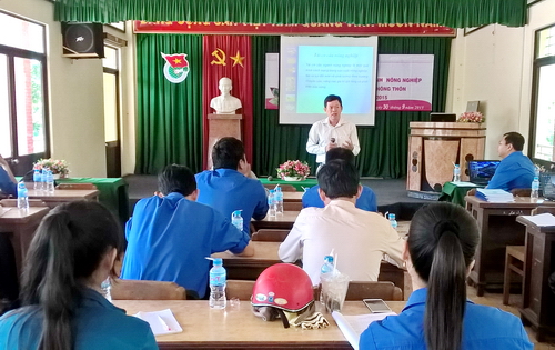 Lớp tập huấn đề án Tái cơ cấu ngành nông nghiệp và kiến thức nông nghiệp, nông thôn năm 2015